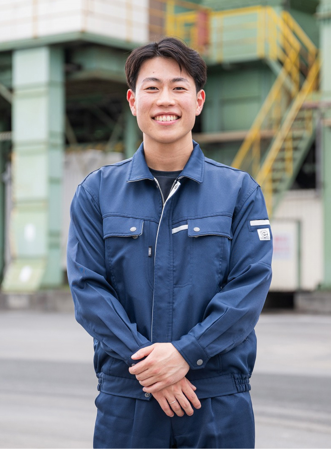 道路の舗装や補修から生活基盤を支える仕事に興味を持った。